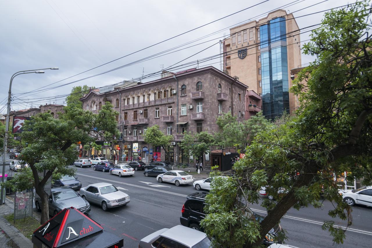 Skyline Hotel Erevan Exterior foto